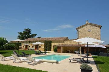 Cottage pour 4 personnes, avec piscine et jardin à Saint-Denis (Gard)