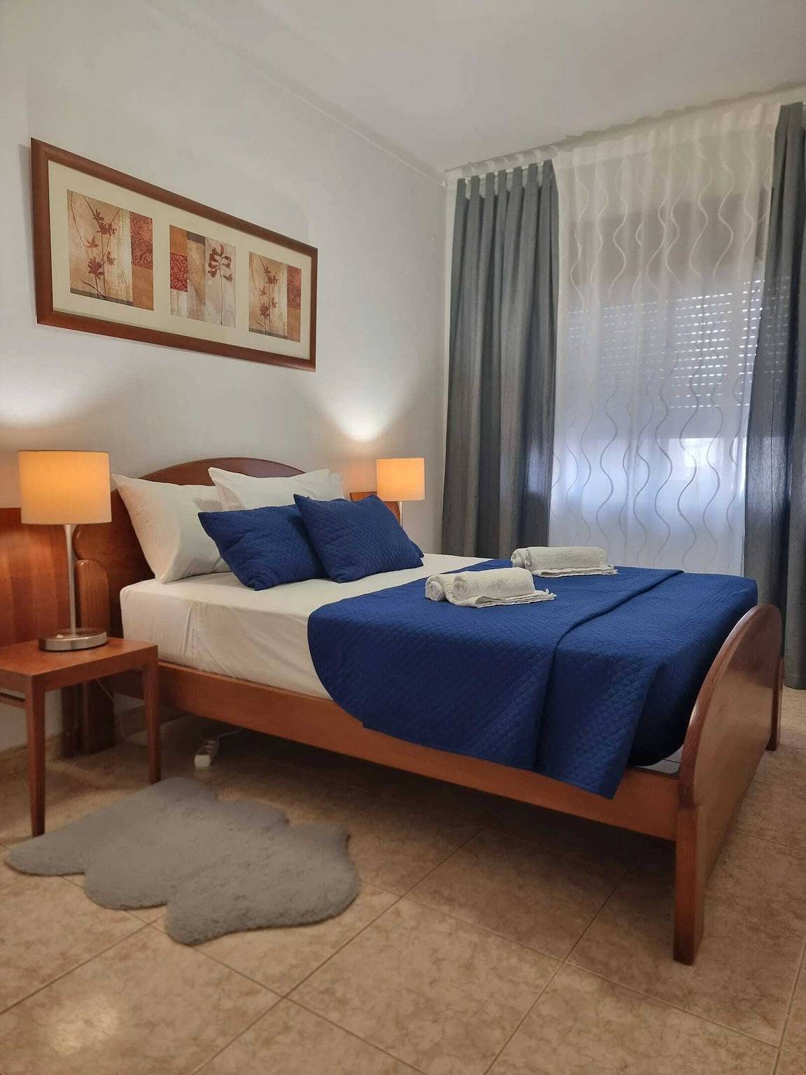 Entire apartment, Spacious Apartment in Faro, 92 m² with Terrace in Sé (Faro), Faro