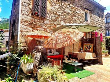 Auberge pour 2 personnes, avec vue et jardin à Ucciani