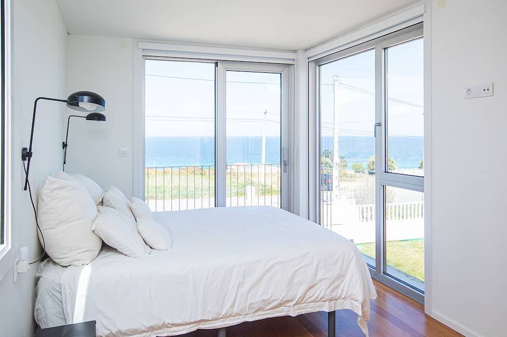 Ag Villa Razo Deluxe, with swimming pool and beach 400m away in Razo, Carballo