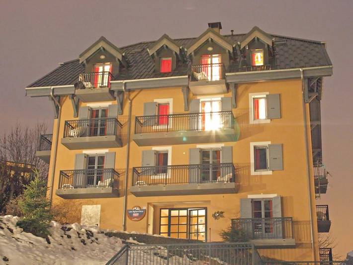 Parc de vacances pour 6 personnes, avec piscine ainsi que sauna et terrasse, animaux acceptés dans les Alpes francaises - 4