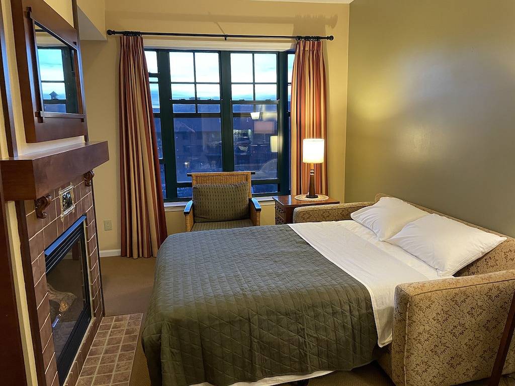 Ganze Wohnung, Resort Getaway ! Mtn Creek Ski-In Ski-Out -Pool-Hot Tub-Sauna in Mountain Creek