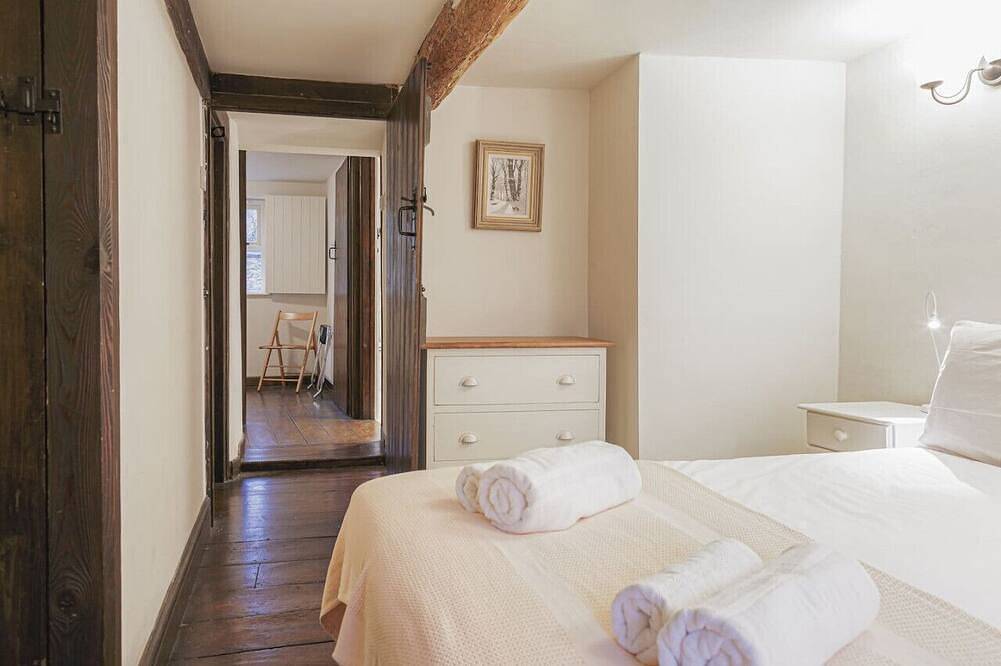 Honeypot Cottage - Charming Bolthole in Stow in Stow-on-the-Wold, Gloucestershire