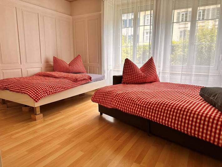 Ganze Wohnung, Revier im Städtli-Quartier in Glarus, Kanton Glarus