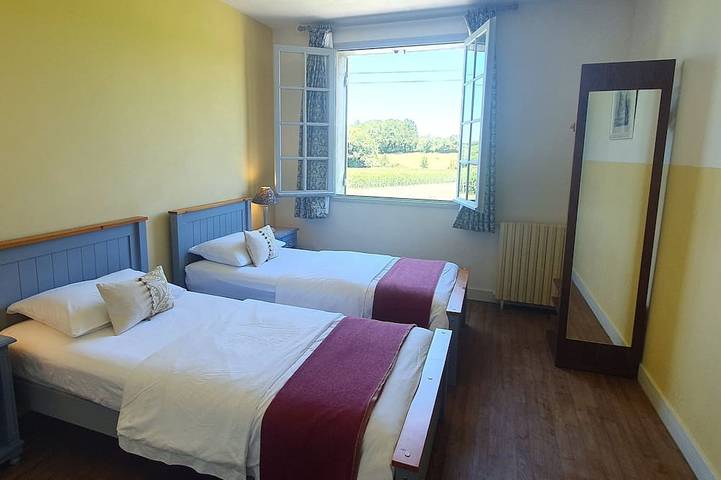 Gîte pour 6 personnes, avec jardin et terrasse à Mauzac-et-Grand-Castang - 3