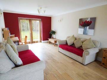 Log Cabin for 10 People in Rhondda Cynon Taf region, South-Wales, Photo 2