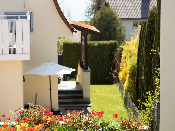 Ferienwohnung für 4 Personen, mit Terrasse und Garten sowie Seeblick in Meersburg