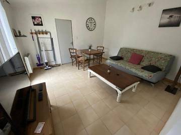 Gîte pour 2 personnes, avec piscine et jardin à Saint-Restitut