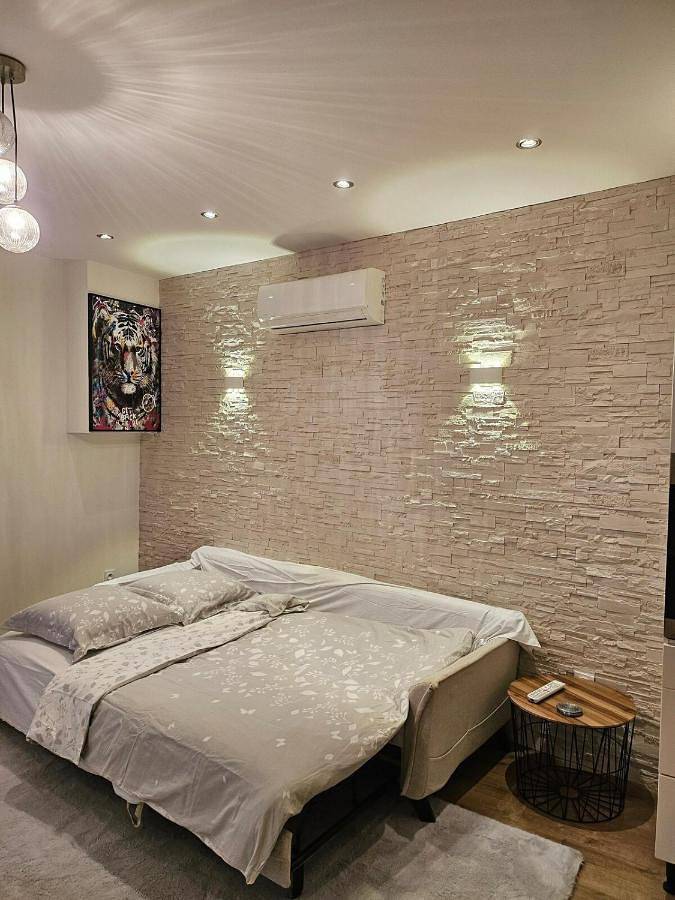 Appartement entier, Spacious & Cozy - 3 Bedrooms in Chasse-sur-Rhône, Région de Vienne