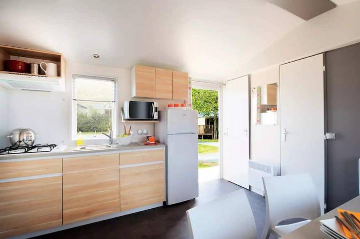 Camping pour 6 personnes, avec sauna et terrasse ainsi que piscine et jacuzzi à Vaux-sur-Mer