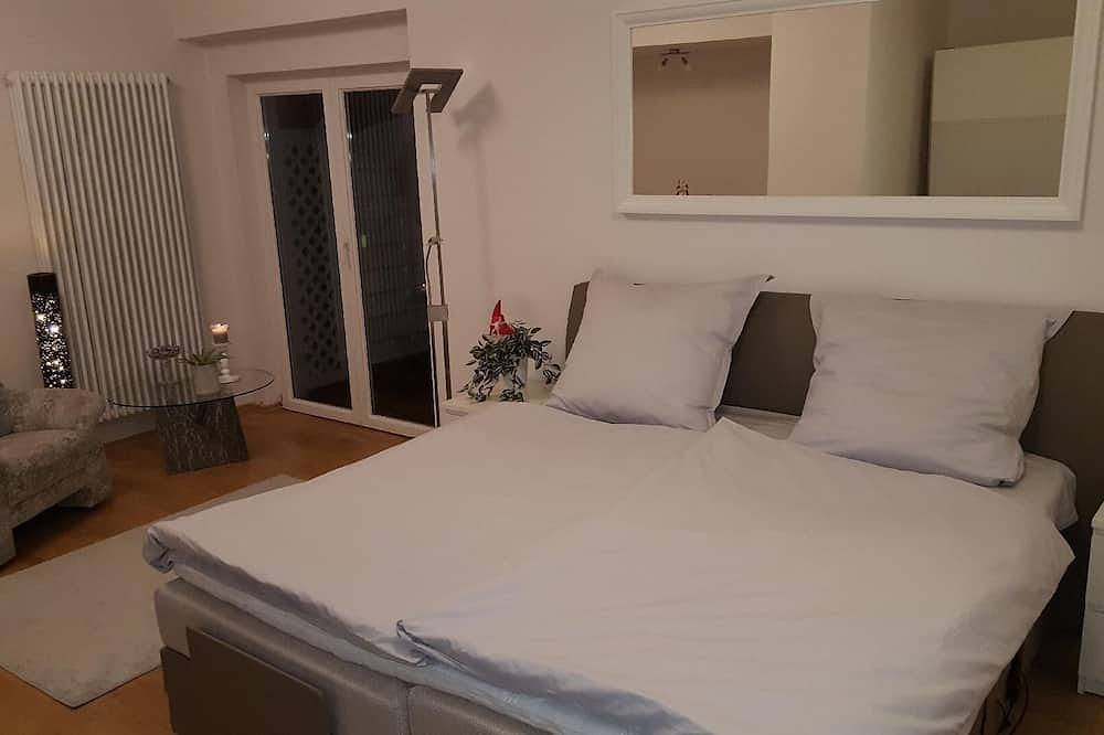 Ganze Wohnung, Private Ferienwohnung in Nordenham mit großem Garten in Nordenham, Wesermarsch