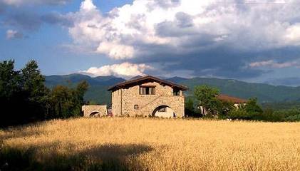 Cottage pour 6 personnes, avec balcon et piscine à Camporgiano