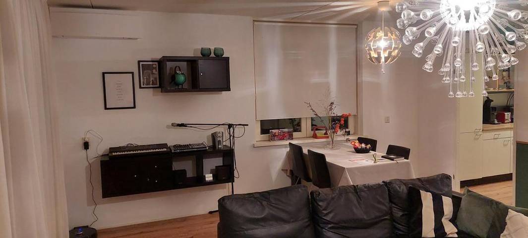 Ferienwohnung für 4 Personen, mit Ausblick und Seeblick sowie Terrasse in Almere - 2