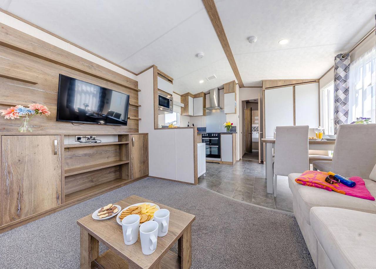 Gold Premium Caravan, parking, ensuite & decking* in Nairn, Highlands