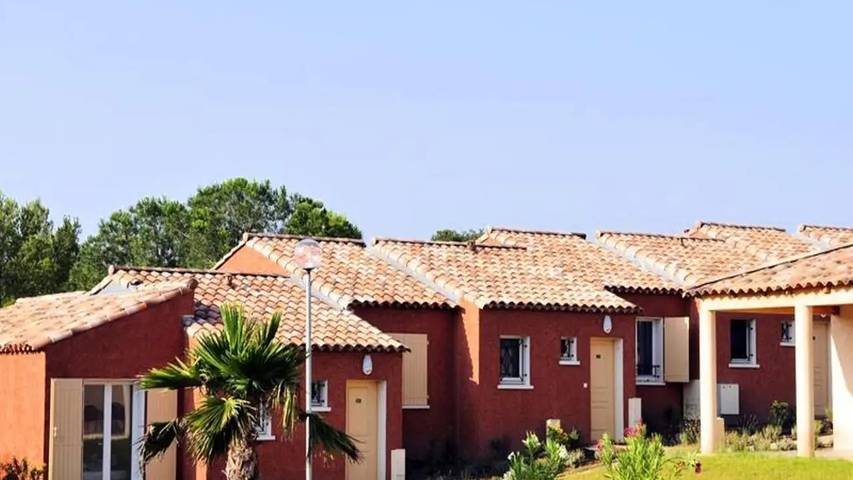 Gîte pour 5 personnes, avec Terrasse ainsi que Jardin et Sauna à Puget-sur-Argens - 2