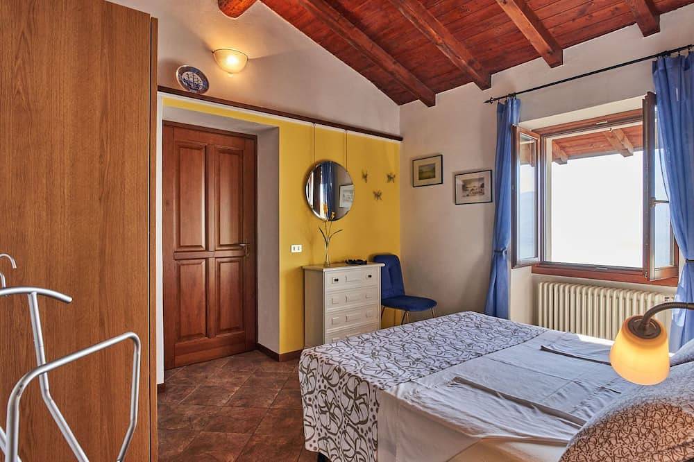 Rustico Simona in San Carlo (Como), Gravedona ed Uniti