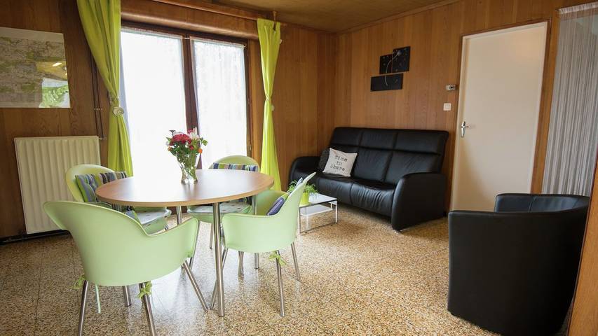 Maison de vacances pour 4 personnes, avec terrasse et jardin, animaux acceptés à Froidchapelle