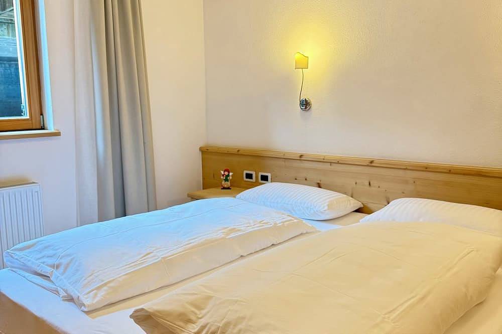 Luxury Chalet at the Foot of the Dolomites by the Castle in Funtanacia, Abtei