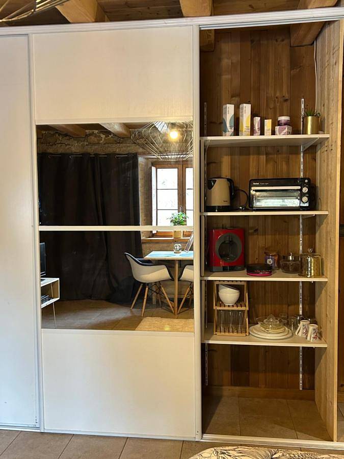 Gîte pour 2 personnes, avec vue et jardin, animaux acceptés à Arc-sous-Cicon - 4