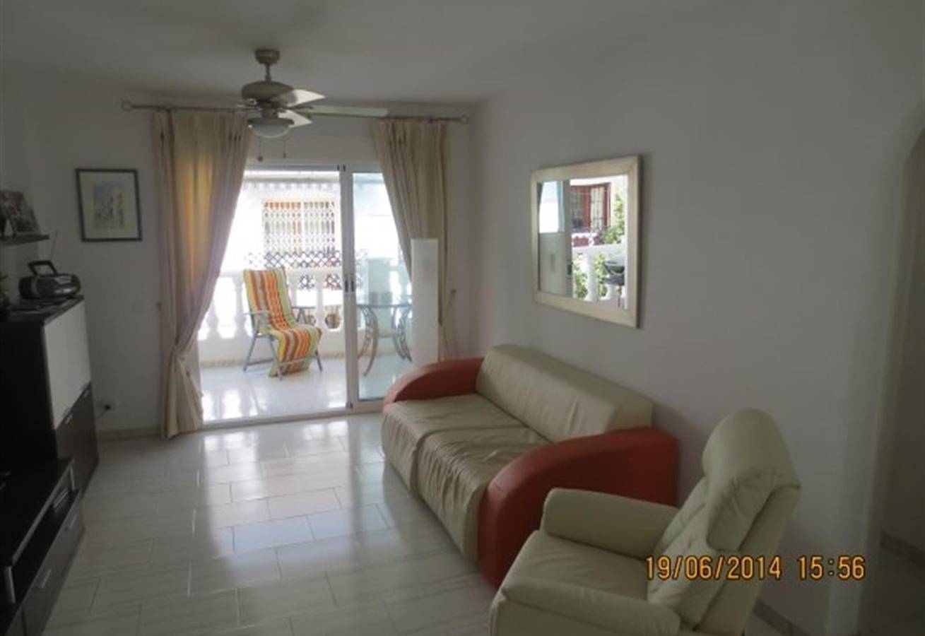 Entire apartment, 'Carabeillo' Apartment Near Beach with Sea View, Shared Pool & Garden in Playa Carabeo, Nerja