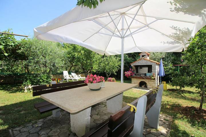 Ferienwohnung für 4 Personen, mit Terrasse und Garten, kinderfreundlich in Poreč - 3