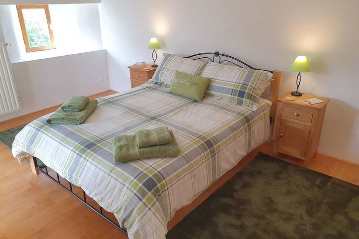 Location de vacances pour 6 personnes, avec jardin à Champniers-et-Reilhac - 2