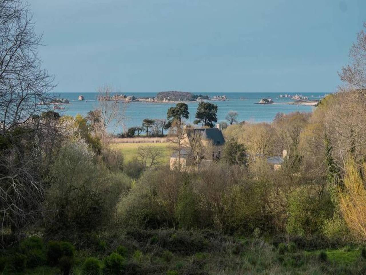 Maison à Plougrescant in Plougrescant, Côte de Granit Rose