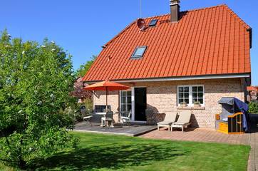 Ferienhaus für 4 Personen, mit Ausblick und Garten in Schönberg
