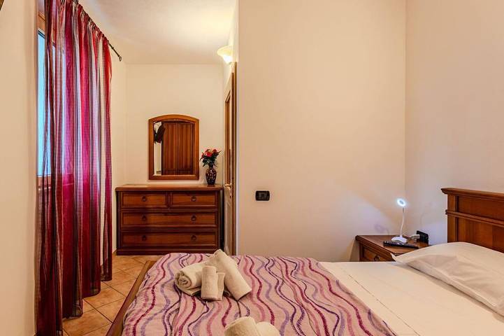 Entire apartment, Lovely apartment for 4 people with Wifi, Tv, patio and pets allowed in Marilleva, Mezzana