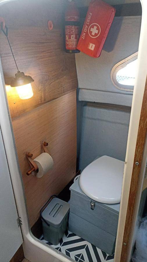 Bateau pour 2 personnes, avec Terrasse et Vue à Liverdun - 4