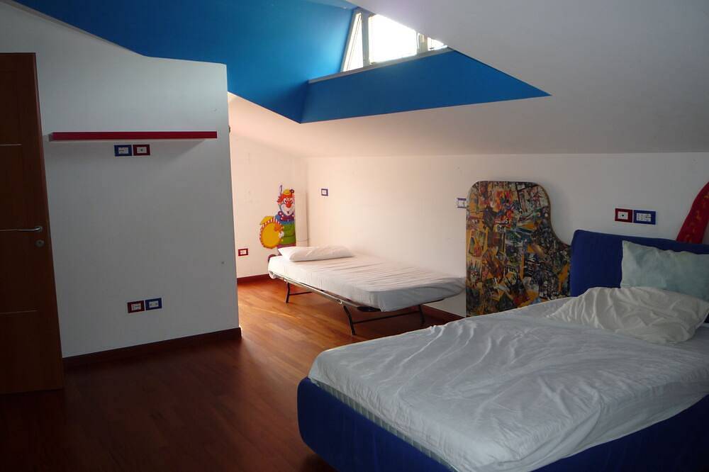 Ganze Wohnung, Apartment im Zentrum der Stadt, 70 Meter vom Strand entfernt in Silvi, Adriaküste Abruzzen