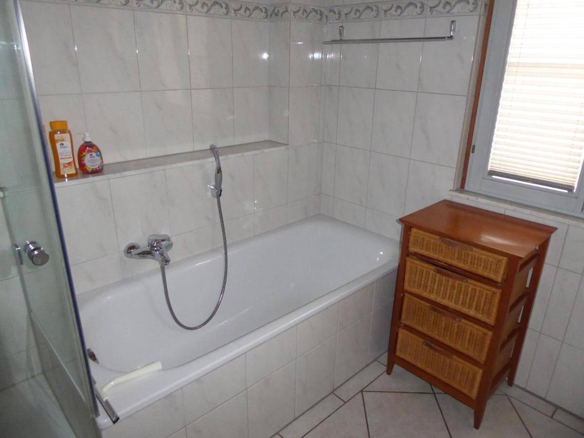 Ganze Wohnung, Ferienwohnung Weiße Rose in Weil am Rhein, Südschwarzwald