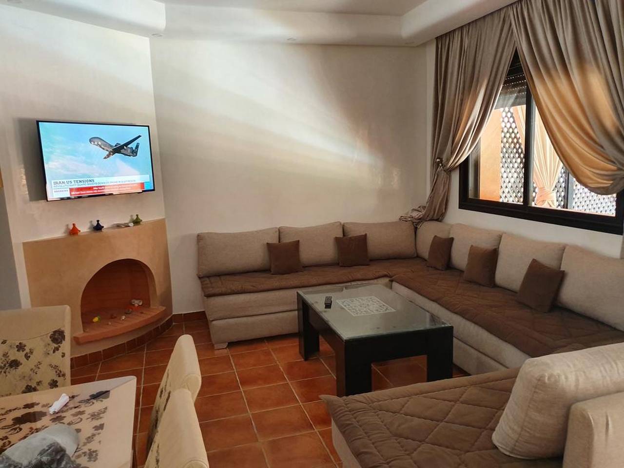 Appartement entier, Appartement agréable à Marrakech avec piscine partagée in arrondissement de Guéliz, Marrakech