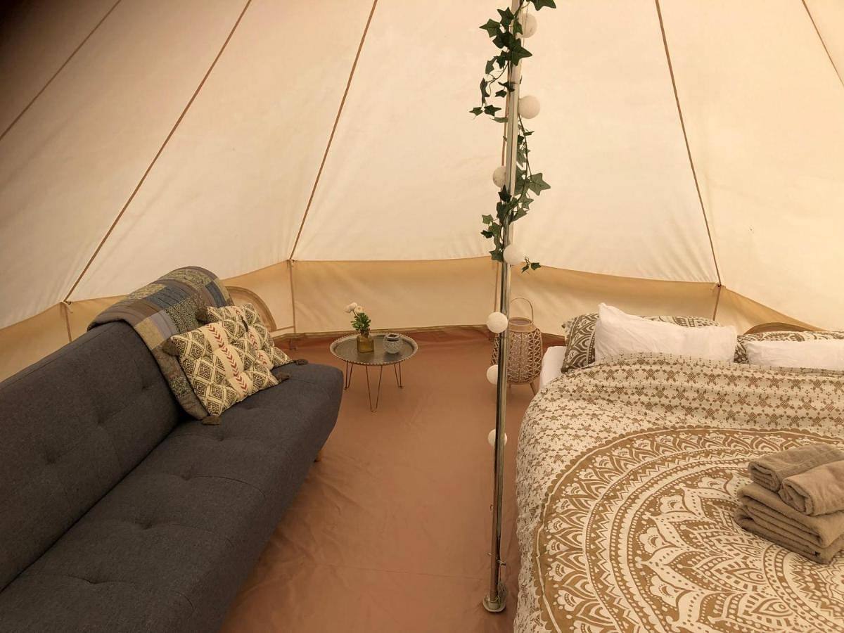 Tullesbo Sätesgård in Sjöbo und Umgebung