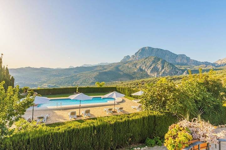 Villa pour 2 personnes, avec piscine ainsi que jardin et terrasse - 1