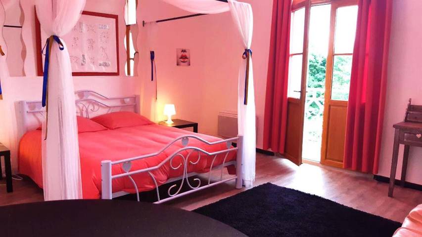 Gîte pour 18 personnes, avec sauna, animaux acceptés à Le Soulié - 3