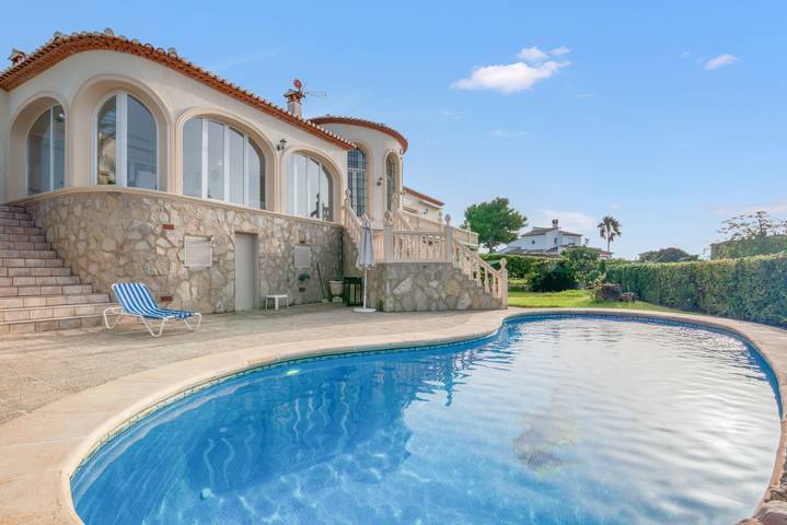 Villa 'Pinosol Con Vista Al Mar' mit Meerblick, WLAN und Klimaanlage in Jávea, Costa Blanca