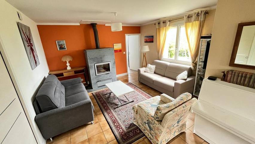 Gîte pour 2 personnes, avec vue ainsi que vue sur le lac et jardin dans Station de Monts Jura - 4