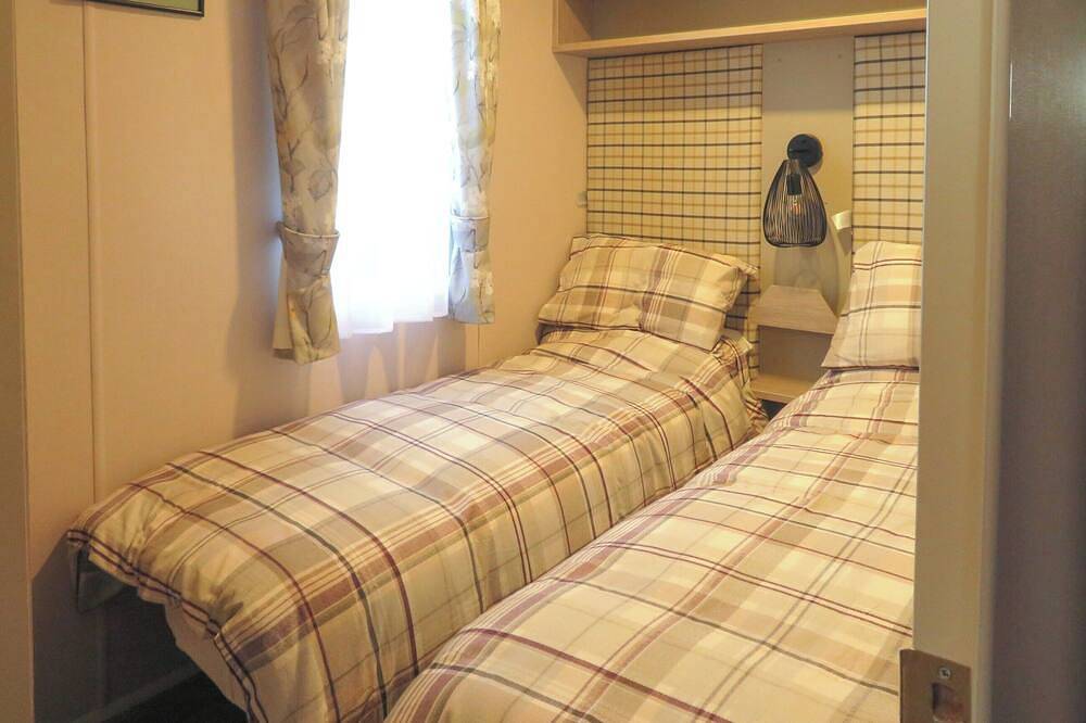 2 bedroom accommodation in Tydd St Giles in Tydd St Giles, Lincolnshire