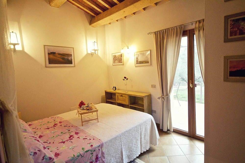 Entspannung pur in gehobener Atmosphäre fuer 2/3 Personen, Pool, Wifi, Meernaehe in Montescudaio, Etruskische Küste