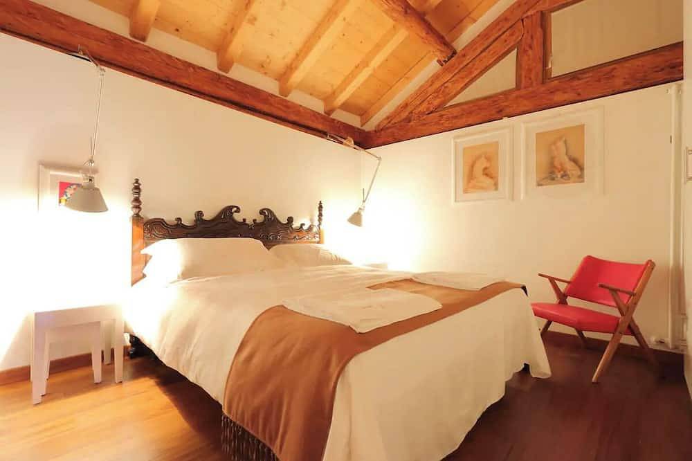 Chalet unico nel verde trentino, con sauna e bosco privato, ideale per relax. in Canal San Bovo, Dolomiti di Fiemme