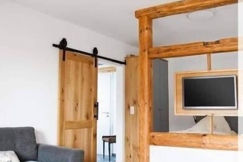 Ganze Wohnung, Kräuterstube | Helle Wohnung (40qm) mit großem Balkon im 1. Og in Bad Staffelstein, Oberes Maintal - Coburger Land