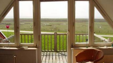 Ferienhaus mit Meerblick für 5 Personen, mit Sauna und Balkon auf den Ostfriesische Inseln