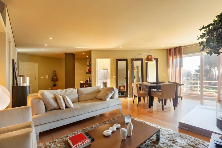 Hel lägenhet, Apartment 'Em Condominio De Esposende' with Sea View, Shared Pool and Wi-Fi in Marinhas, Esposende