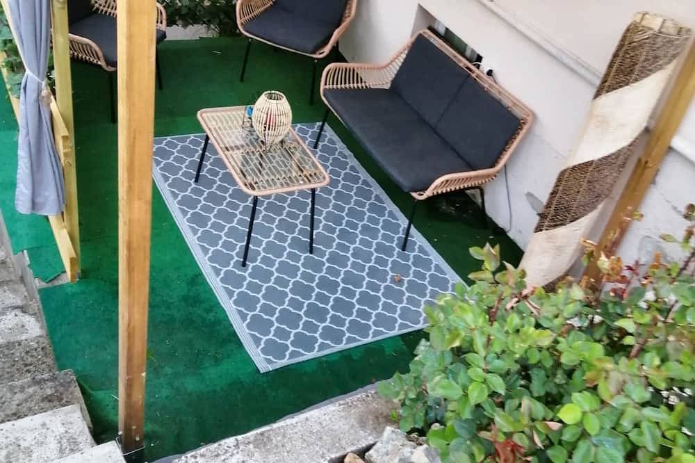 Entire apartment, Homerez - Apartment in Penne-d'Agenais in Penne-d'Agenais, Quercy