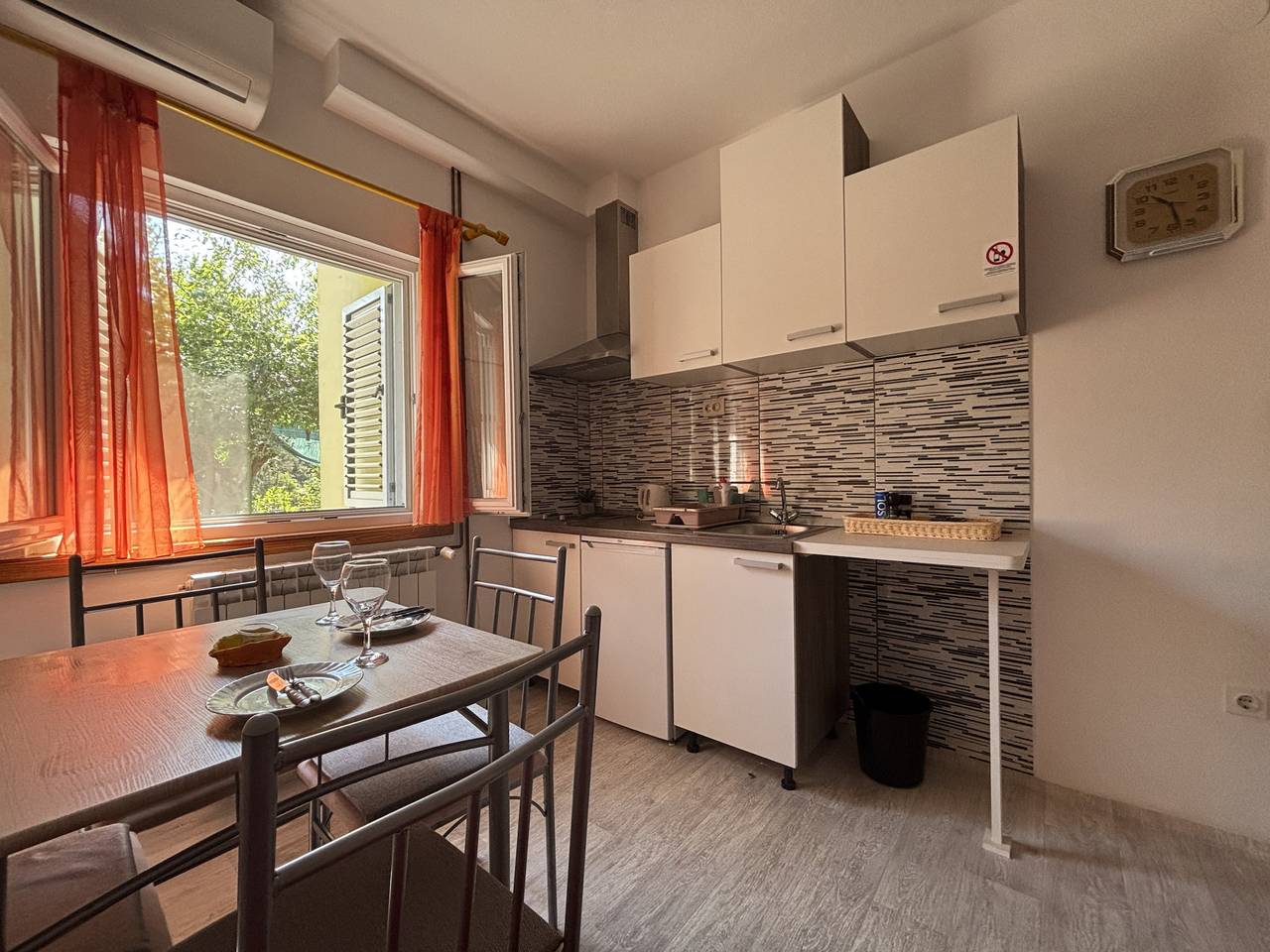 Geheel appartement, Apartment Moreno 1 with seaview in Poljica, Split-Dalmatië