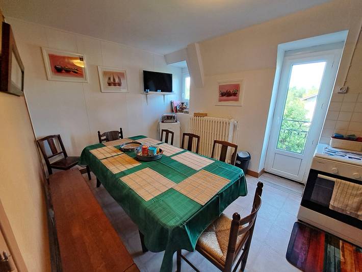 Gîte pour 6 personnes, avec jardin à Usson-en-Forez - 3
