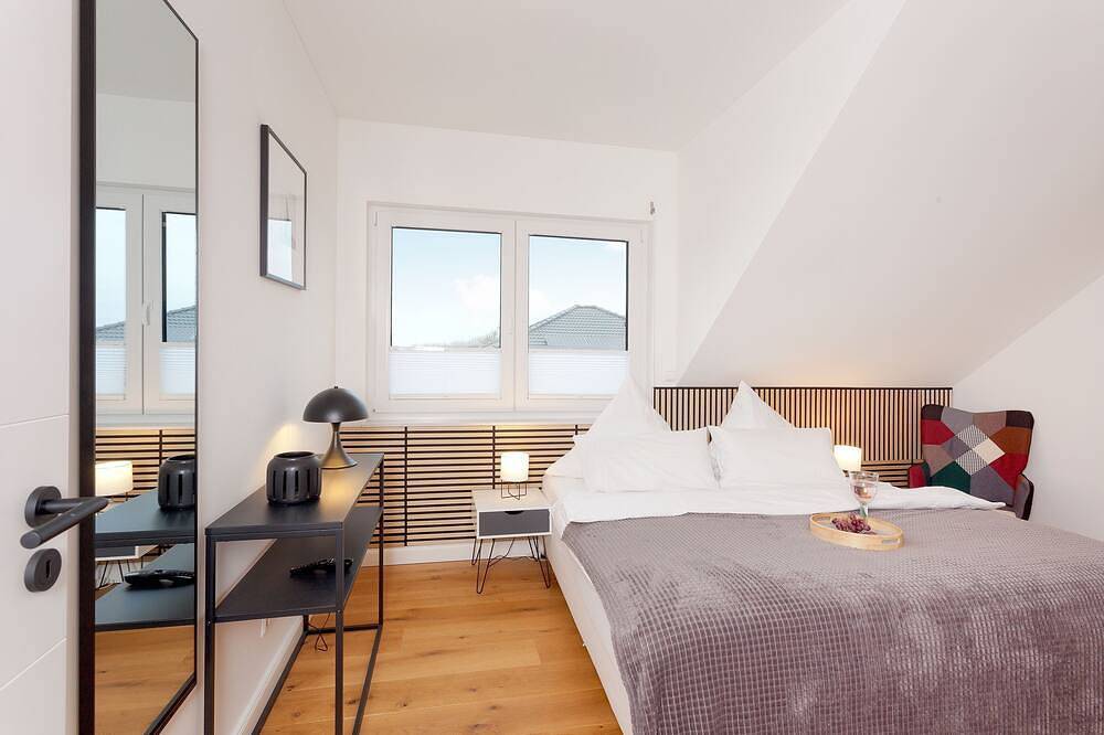 Entire apartment, Vacation home Ankerplatz No.2 with fireplace and sauna - No.2 in Krummin, Usedomer Norden
