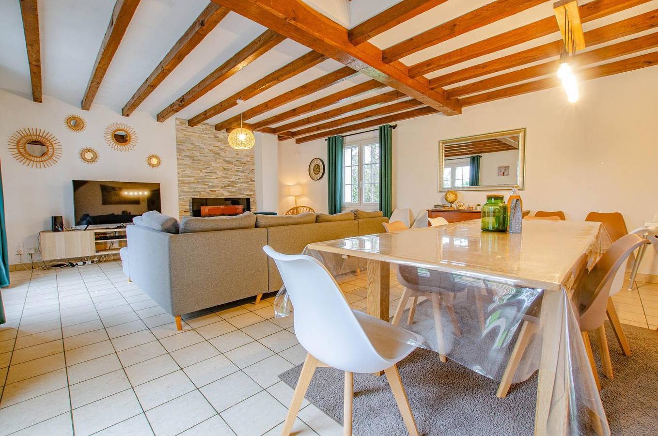 La Villa du Lac in Mesnil-Saint-Père, Parc naturel régional de la Forêt d'Orient