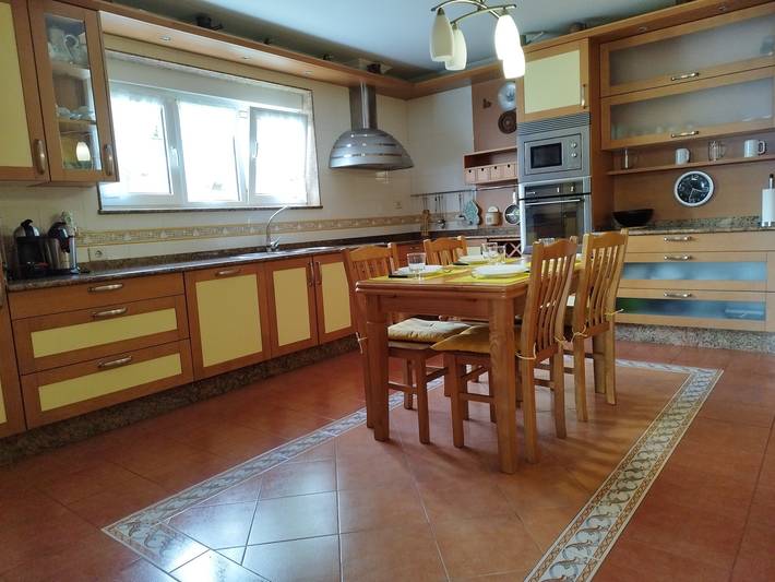 Gîte pour 6 personnes, avec terrasse à Viveiro - 3